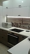 Кухня в "новую москву",EGGER-МДФ ПВХ глянец, Aventos HF на сушильном шкафу, цена 89000 руб.